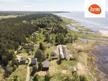 Mereäärne toimiv puhkekompleks.