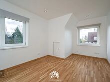 Renoveeritud valgusküllane korter oma hoovialaga!