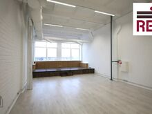 Kõrgete lagedega valgusrohke LOFT-stiilis büroo