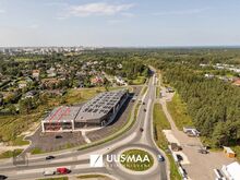 Äripind suure liiklusega ristmikul