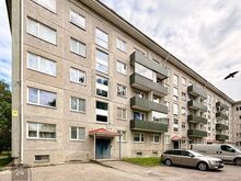 Müüa hubane 1-toaline korter Mustamäel – Mustamäe tee 171a
Müüki on tulnud valgusküllane ja