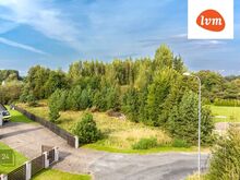 Pärnu linna vahetus läheduses veeäärne kinnistu.