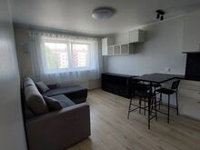 Kahe magamistoaga täielikult renoveeritud korter renoveeritud majas