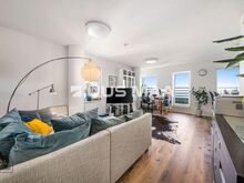 Uus hind! Panoraamvaade merele ja linnale. Maaalune parkimiskoht