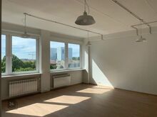 Esimesed 2 kuud üürihind on 354 eur ja edasi 424,80 eur