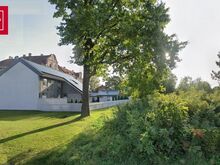 Müüa kesklinna arenevas piirkonnas huvitava kujuga elamukrunt