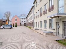 Hinnatud Karlovas 2-toaline – rahulik hoov ja mugav elukeskkond.