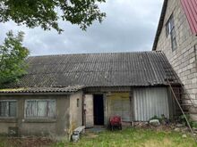 Продается большой участок с половиной дома