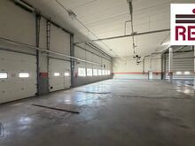Suurepärase nähtavusega ärihoone, ca 2000 m² väliala