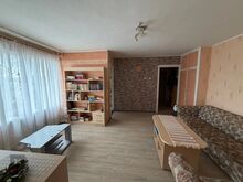 Müüa soe korter, mis asub maja keskel