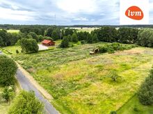 Mereäärses rannakülas pakkumises maatükk!