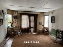 Ajalooline palkmaja Märjamaa keskuses