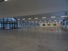 Anda üürile äripind Narvas, 700 m2, 1/1 korrus, lae kõrgus 5-7 meetrit, suurepärases seisukorra