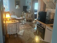KAUNI SUURE AIAGA ELUMAJAD KESKLINNAS!