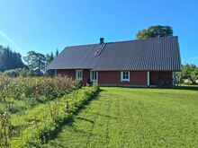 Kaunis maakodu perele