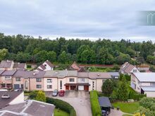 Avar otsaboks privaatse aiaga – 252,9 m²