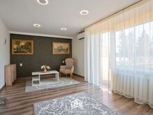 MÜÜA LINNALÄHEDANE SUURE TERRASSIGA RIDAELAMUBOKS