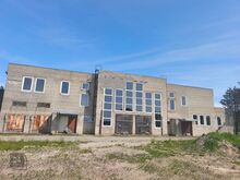Merepiiriga krunt koos 2217m² külmhoonega