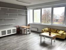 Anda üürile Serviti Maja I ja II korrusel erineva suurusega äri-kontori ruumid