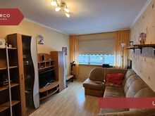 Müüa keskmises seisukorras 2-toaline korter 3/5 korrusel! Planeering läbi hoone, mugav tubade pai