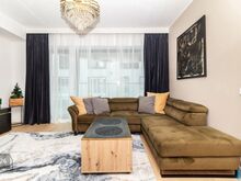 Spacious 2-room! Garage spot included!