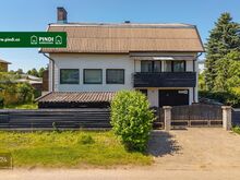 7-toaline pereelamu – uus õhk-vesi soojuspump, saun ja kaminad.