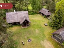 MÜÜA AJALOOLINE RENOVEERITUD TALU KASSARIS, HIIUMAAL!