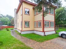HINNA SEES: 2 parkimiskohta