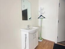 Äripind 18,2m2. Veeühendus.