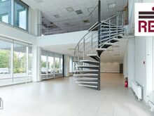 Eraldi sissepääsudega pind Osmussaare 8 ärimajas!