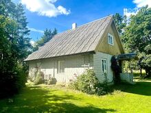 Müüa maja kõrvalhoonetega Piila külas!