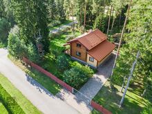 Suure krundiga maja Saku vallas