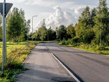 VAIKNE, ROHELINE PIIRKOND, KESKLINN LÄHEDAL.