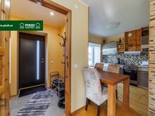Väga heas korras suurem kahetoaline, koos isikliku terassiga.