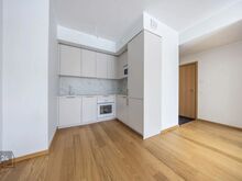 Müüa 2- toaline kodu, köögimööbel hinnas!