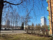 Väga hea asukohaga (avaturu, bussijaama lähedal) läbi maja planeeringuga korter