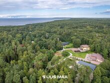Kinnistu privaatses elamurajoonis Meremõisa külas!