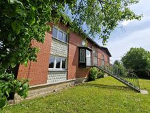 Lasteaia tn 12 hooldekeskuse hoone Raplas