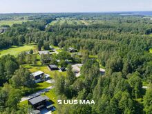 Mis on Estonian Golf and Country Club golfiküla?

•	Turvaline keskkond- tõkkepuuga suletud, mõe