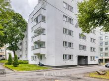 Läbi kahe korruse kodu. Hinnatud asukoht. Värske pakkumine.