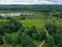 Kinnistu Uuri järve kaldal
