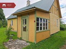 Kaks maja ja saunamaja – ideaalne pelgupaik looduse keskel