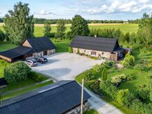 Müüa kaunis maakodu linna lähedal!