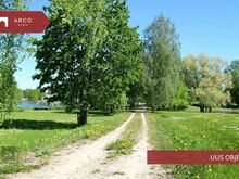 Elamumaa Holstre järve lähedal!
