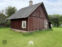 Kommunikatsioonidega väike kinnistu minimaja rajamiseks!