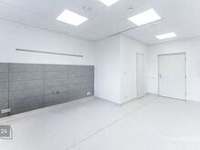 Valgusküllane ja äsja renoveeritud äripind!