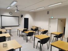 Kaks renoveeritud auditooriumi lisaseadmetega!