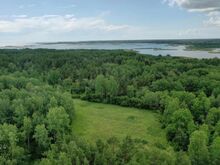 Merepiiriga kinnistu