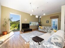Metsaga piirnev saunaga majaosa Maarjamäel!