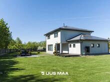 A-ENERGIAKLASSI KIVIMAJA! PÄIKESEPANEELID!